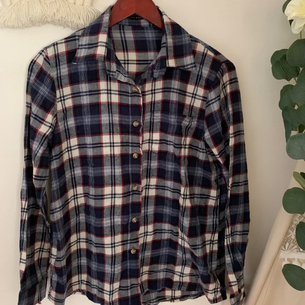 NWOT Brandy Melville Flannel - Picture 2 of 5